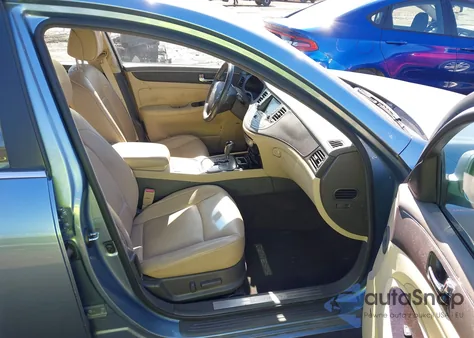 2010 Hyundai Genesis 3.8 из США, поврежденный, VIN KMHGC4DE1AU084628